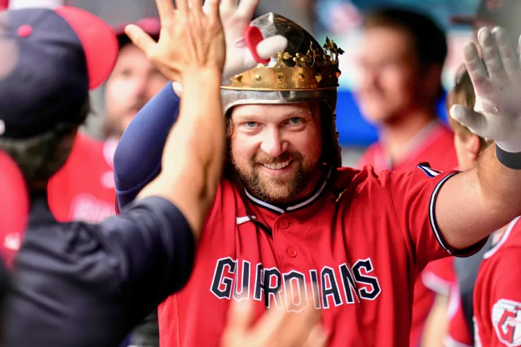 Guardians hit 7 homers, 1 shy of franchise record